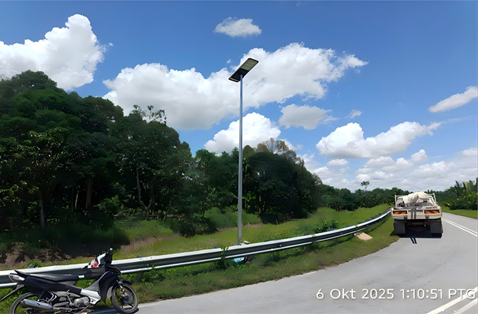 Кейс проєкту сонячних вуличних світильників Anern Malaysia: SLZ 60W + 120W All-in-One LiFePO4 сонячні вуличні світильники, 921 комплект